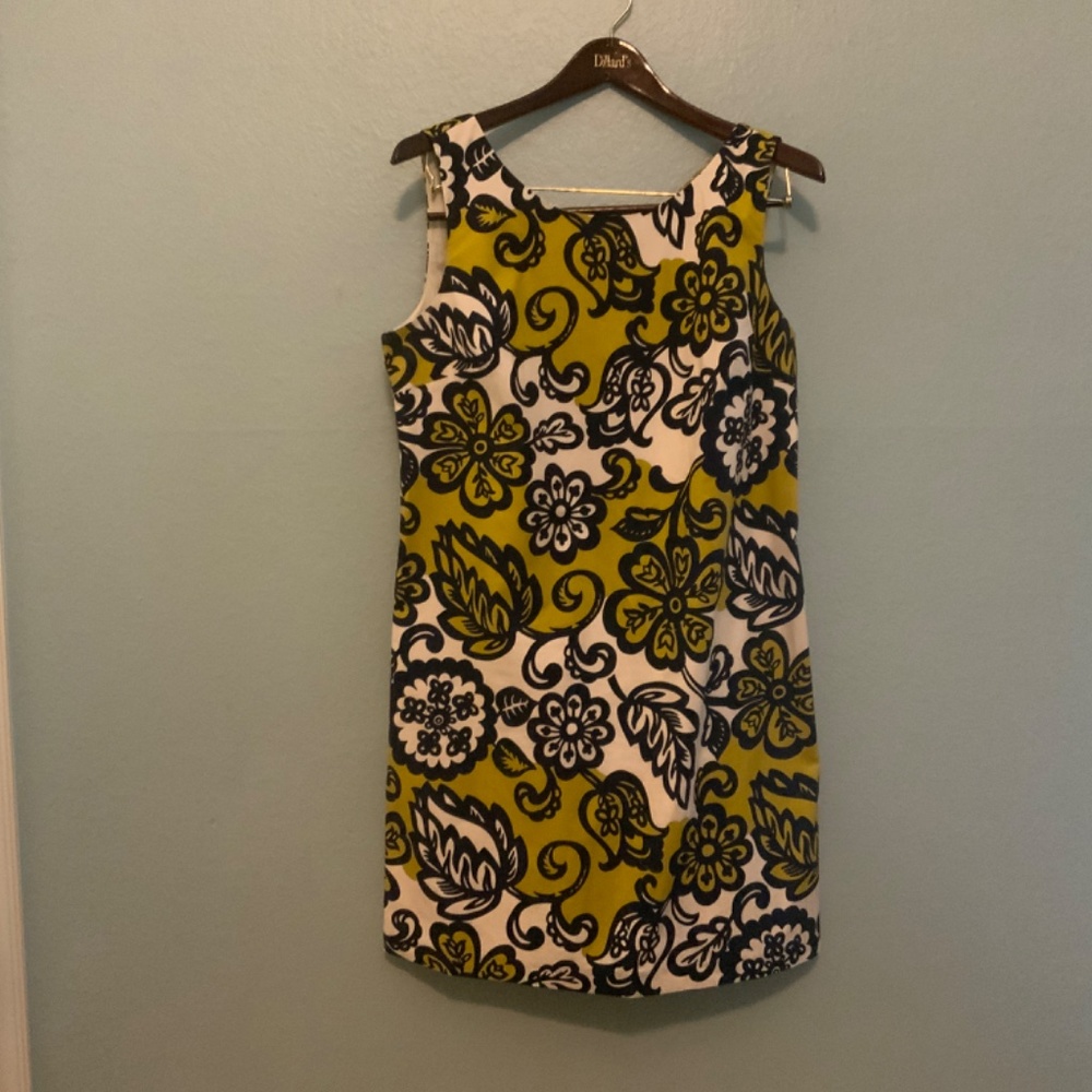 Dress - Picture 2 of 6